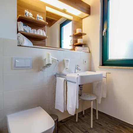 Lagovida Hafenhaus D Am Störmthaler * Grosspoesna